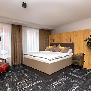 zkontrolujte dostupnost